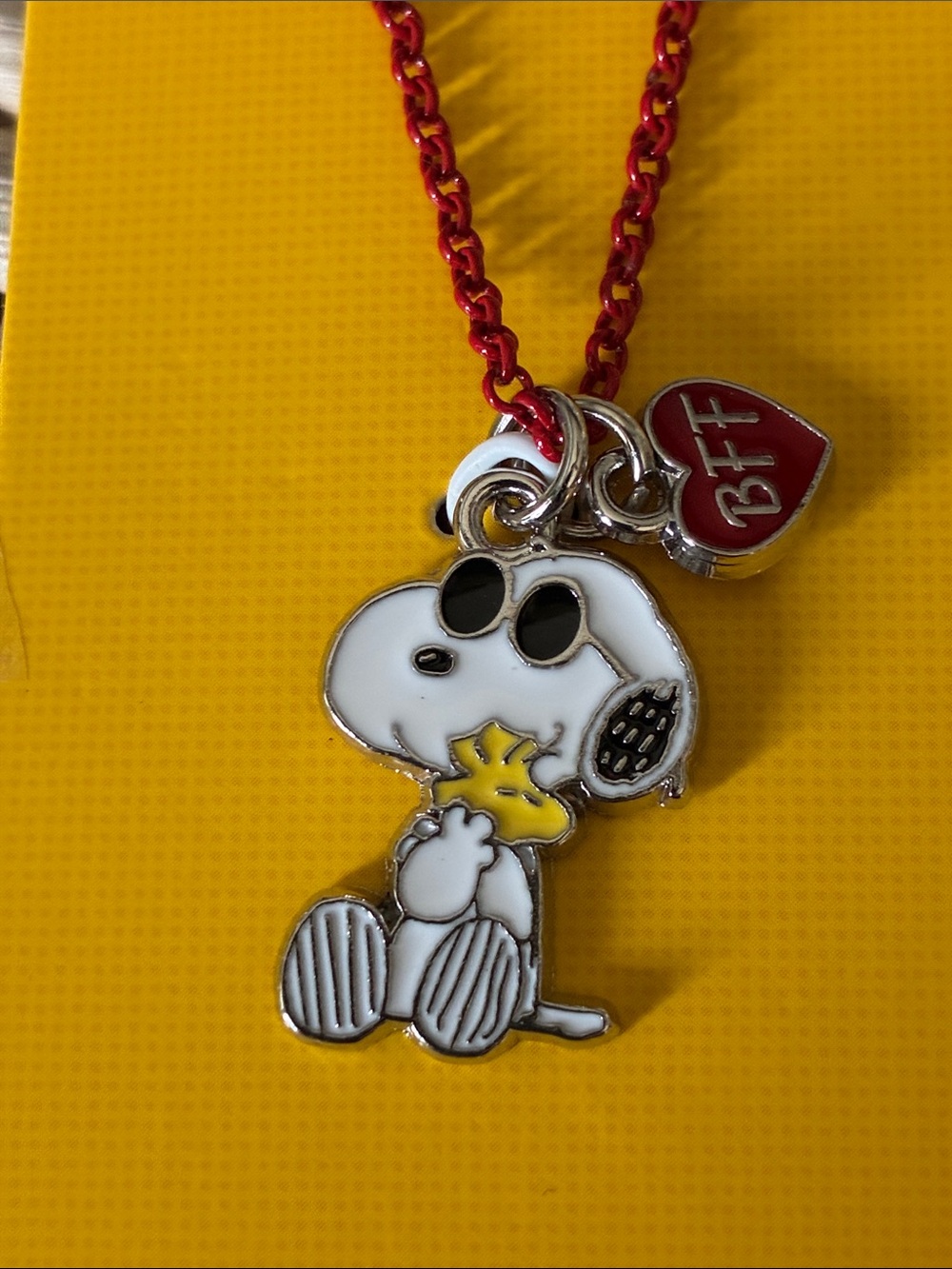 Pair of 2 Snoopy Woodstock BFF Heart Necklaces Red Chain Lobster Claw Clasp NEW - Picture 4 of 6